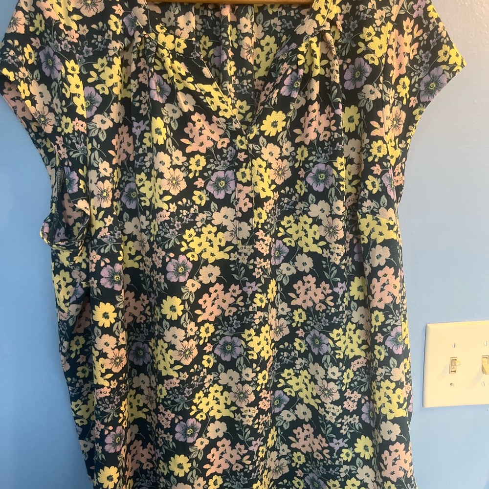41 Hawthorn Multicolor Floral Blouse